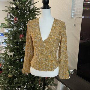 H&M LONG SLEEVE WRAP FRONT BLOUSE WITH SIDE BUTTONS IN YELLOW SIZE 6 - NWT (450)